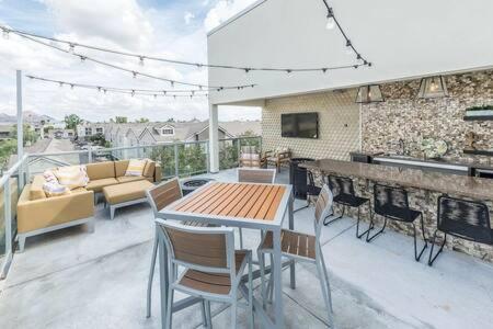 Paradise Cozysuites With Pool And Jacuzzi 11 Phoenix Exteriör bild