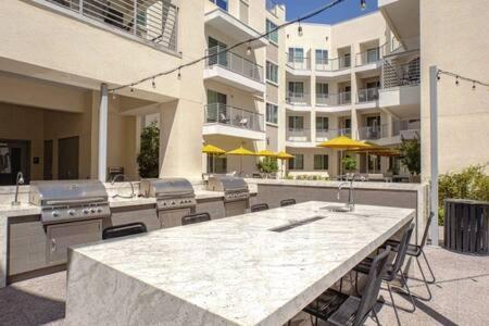 Paradise Cozysuites With Pool And Jacuzzi 11 Phoenix Exteriör bild