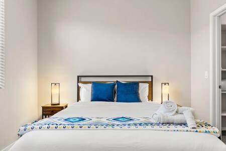 Paradise Cozysuites With Pool And Jacuzzi 11 Phoenix Exteriör bild